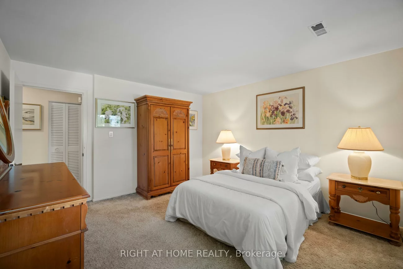 20, West Deane Valley, Eringate-Centennial-West Deane, Toronto