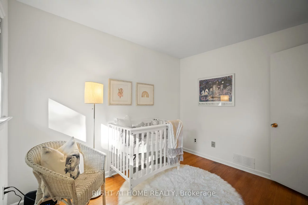 20, West Deane Valley, Eringate-Centennial-West Deane, Toronto