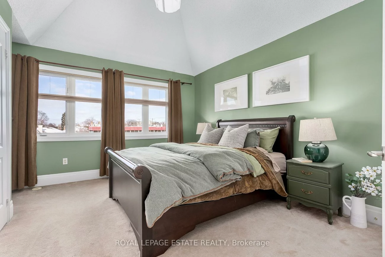 120, Clement, Willowridge-Martingrove-Richview, Toronto