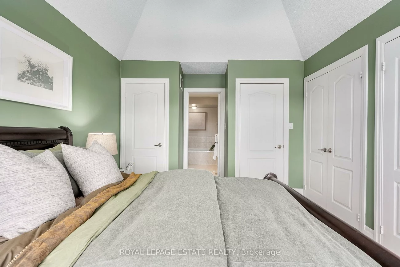 120, Clement, Willowridge-Martingrove-Richview, Toronto