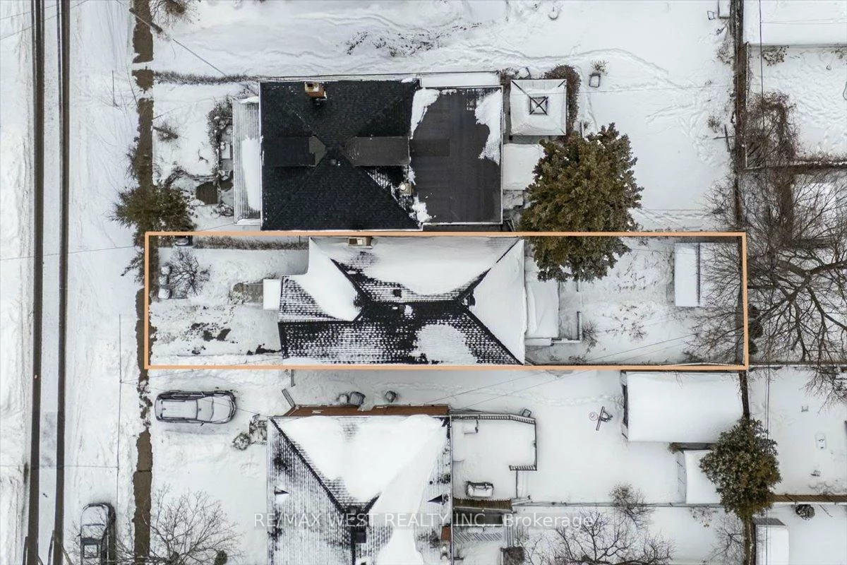 44, Seventeenth, New Toronto, Toronto