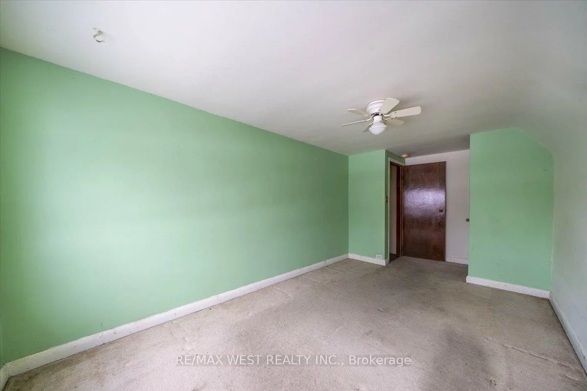 44, Seventeenth, New Toronto, Toronto