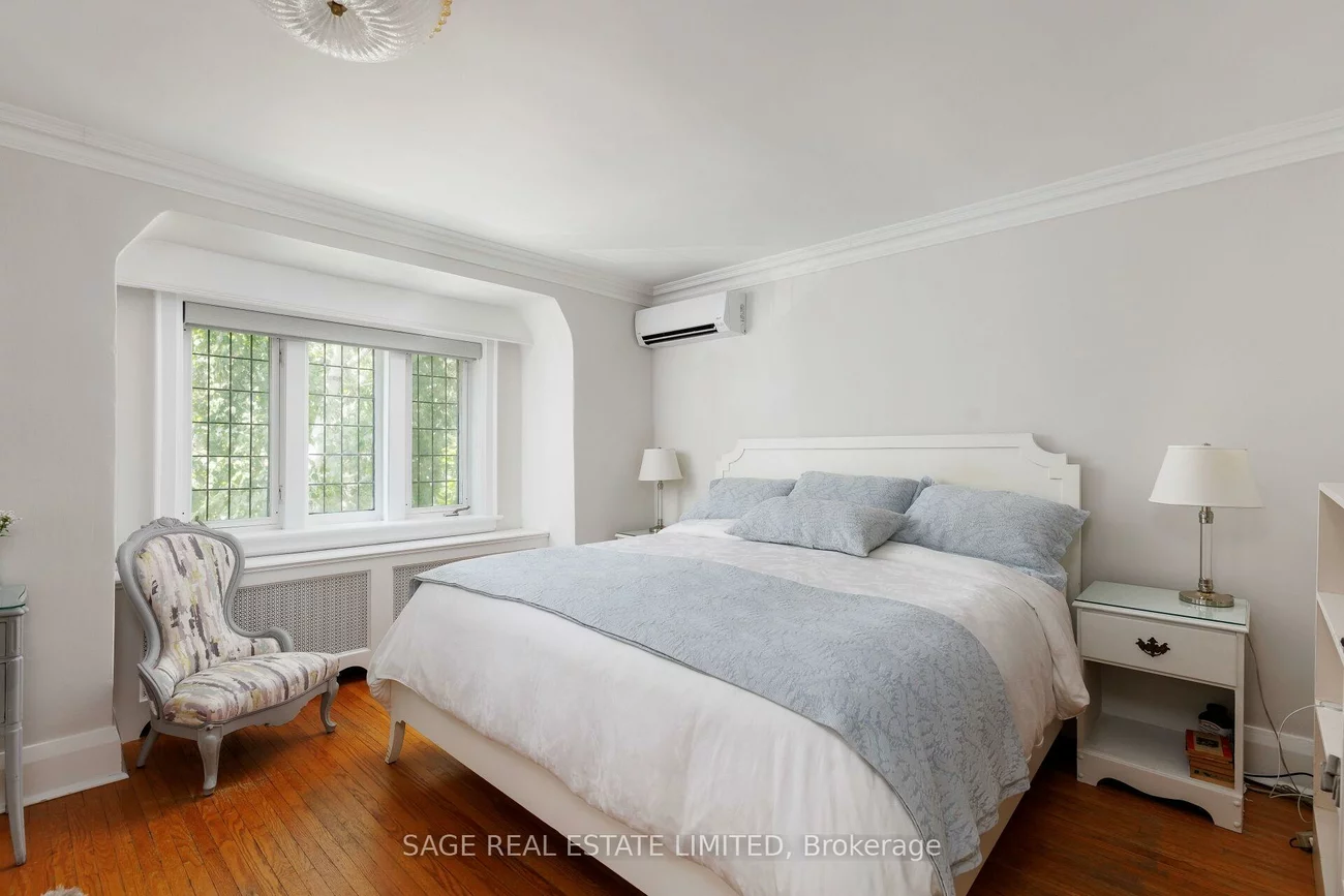 35, Grenview, Kingsway South, Toronto