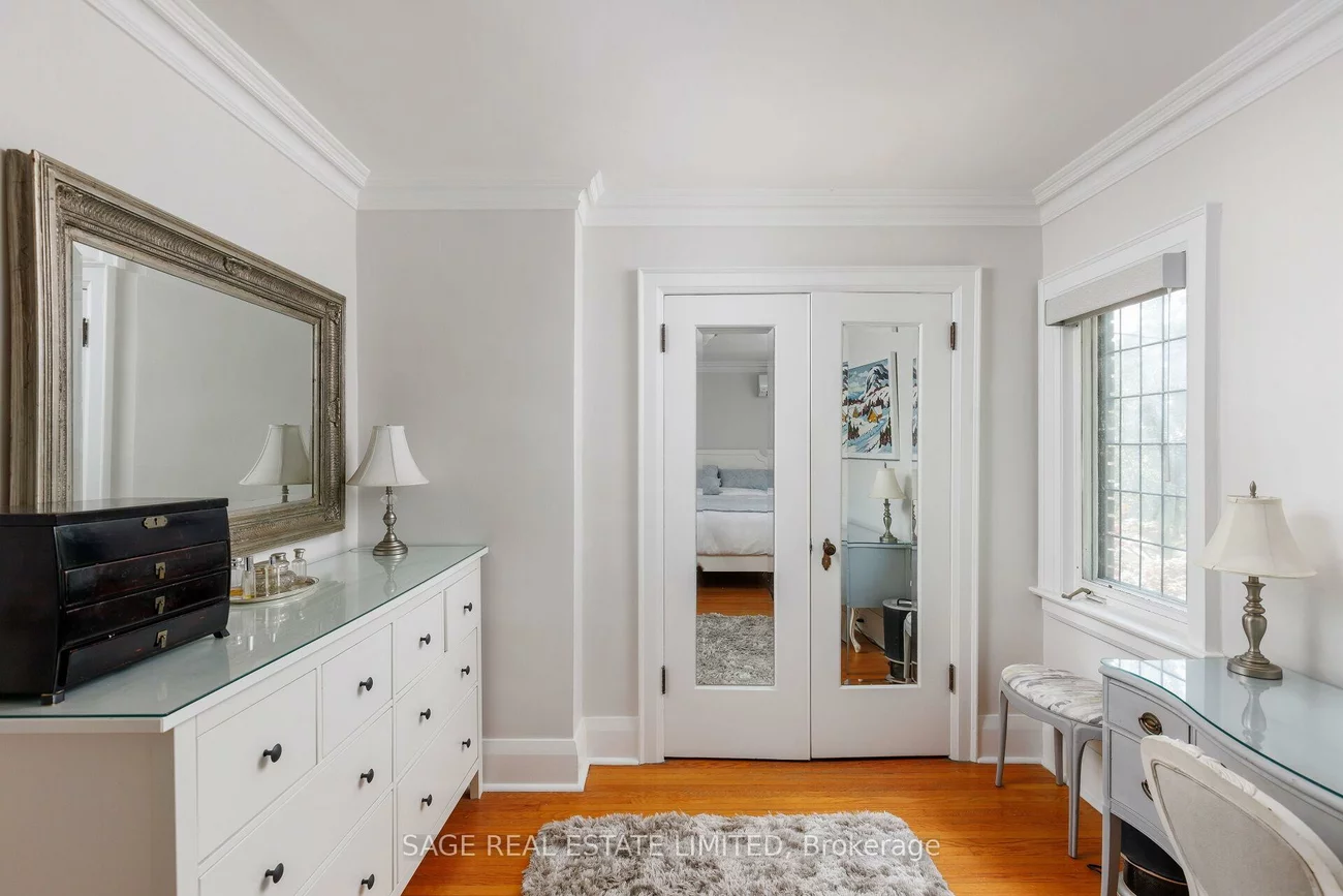 35, Grenview, Kingsway South, Toronto