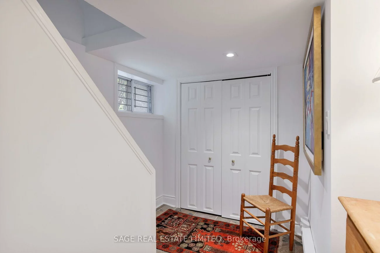 35, Grenview, Kingsway South, Toronto