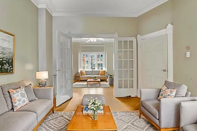 524, Gladstone, Dovercourt-Wallace Emerson-Junction, Toronto