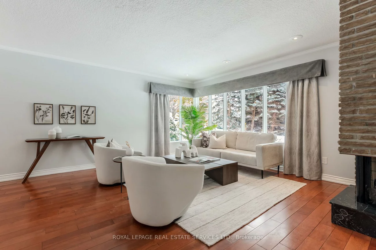 6, Ashley Park, Edenbridge-Humber Valley, Toronto