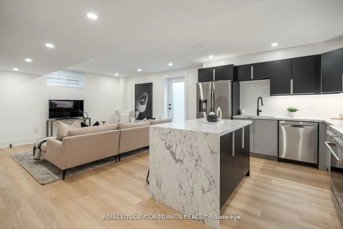 14, Ranwood, Humberlea-Pelmo Park W4, Toronto