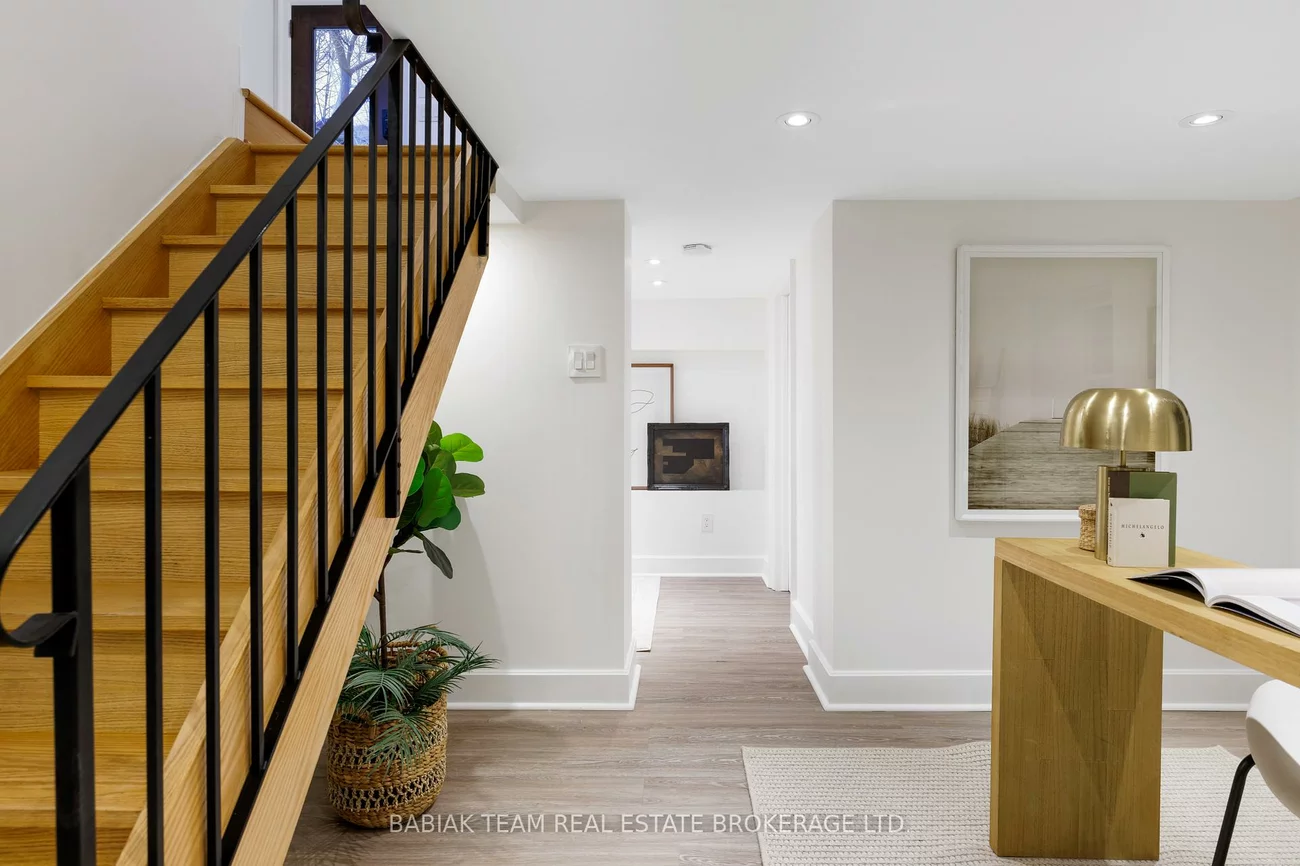 19, Halford, Lambton Baby Point, Toronto