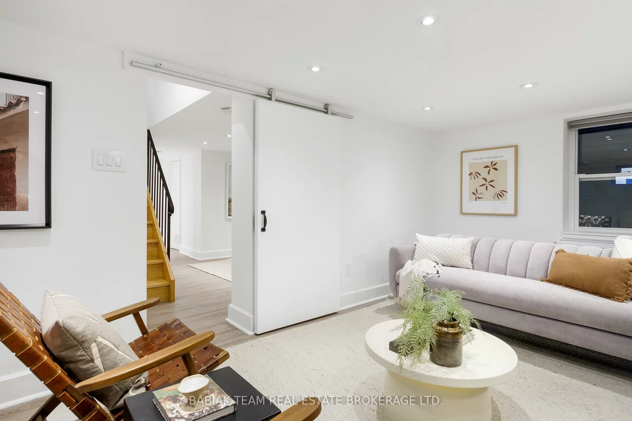 19, Halford, Lambton Baby Point, Toronto