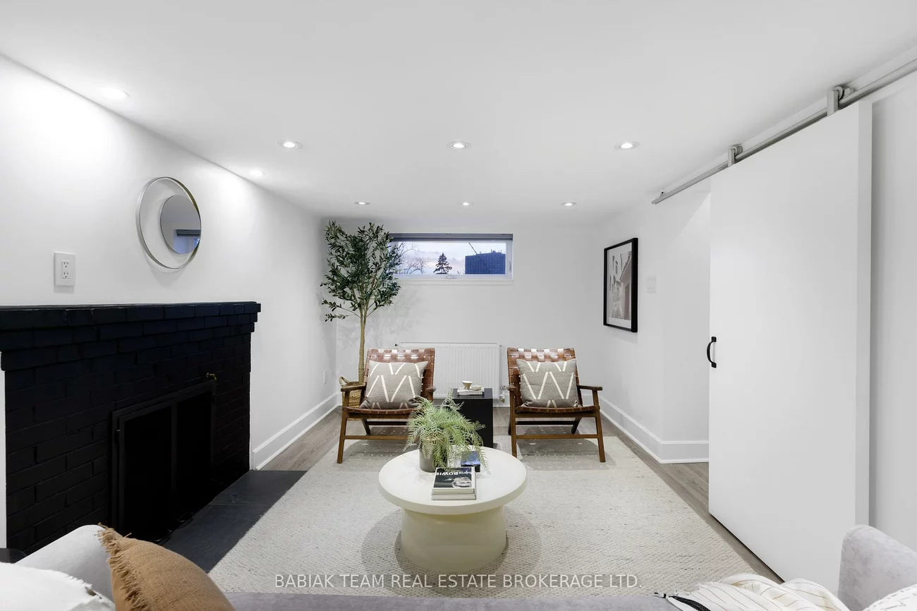 19, Halford, Lambton Baby Point, Toronto