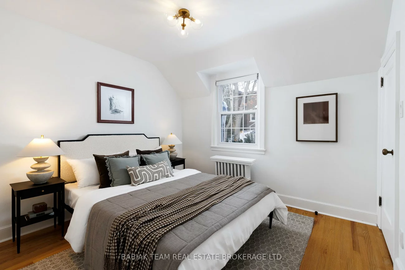 19, Halford, Lambton Baby Point, Toronto