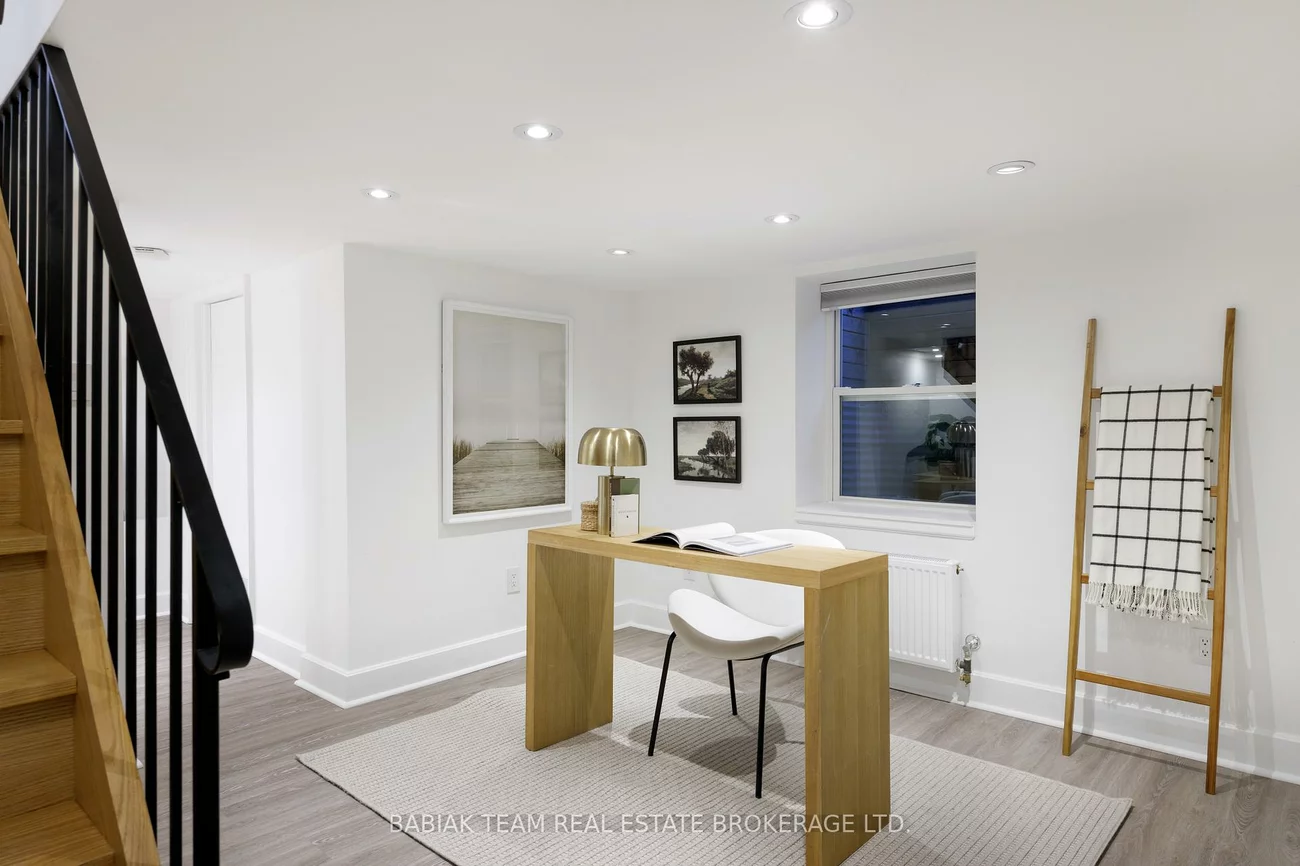 19, Halford, Lambton Baby Point, Toronto