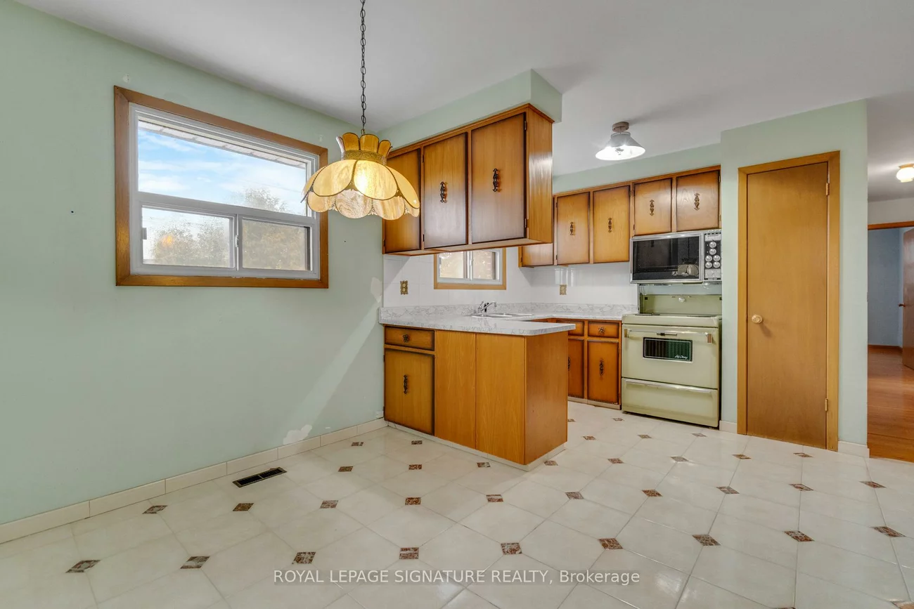 163, Milady, Humber Summit, Toronto