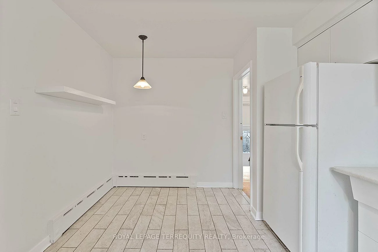 6, Peacham, Downsview-Roding-CFB, Toronto