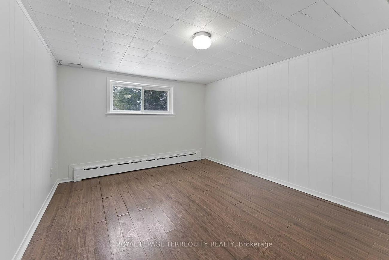 6, Peacham, Downsview-Roding-CFB, Toronto