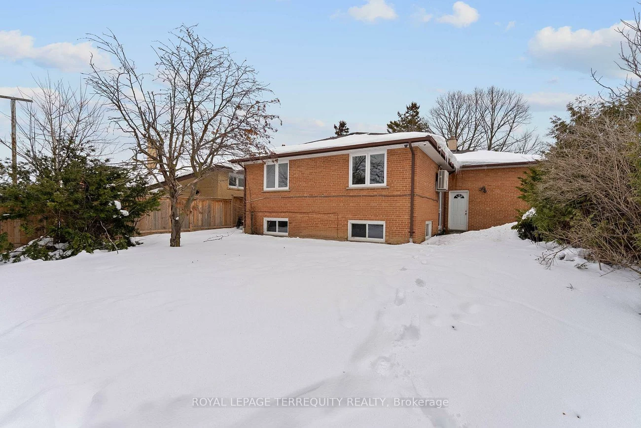 6, Peacham, Downsview-Roding-CFB, Toronto