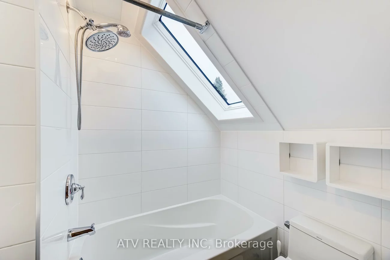 19, Albani, Mimico, Toronto