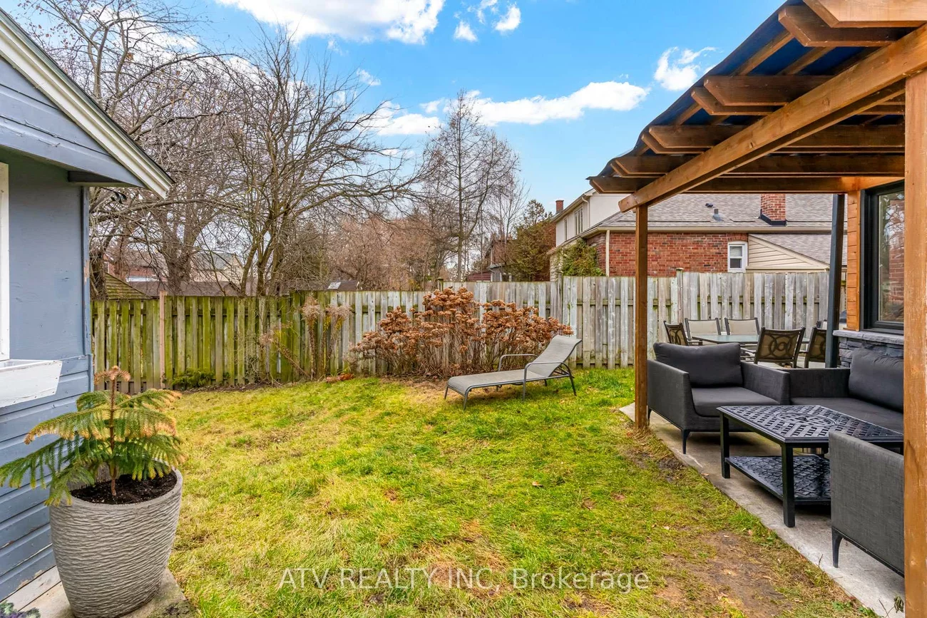 19, Albani, Mimico, Toronto