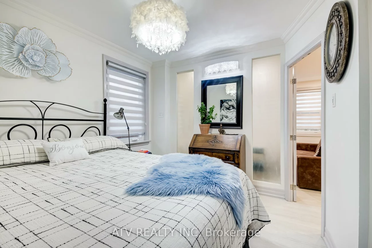 19, Albani, Mimico, Toronto