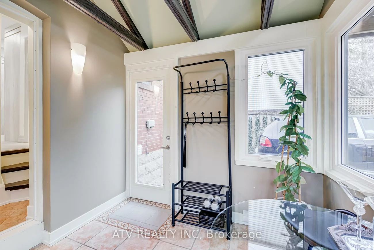 19, Albani, Mimico, Toronto