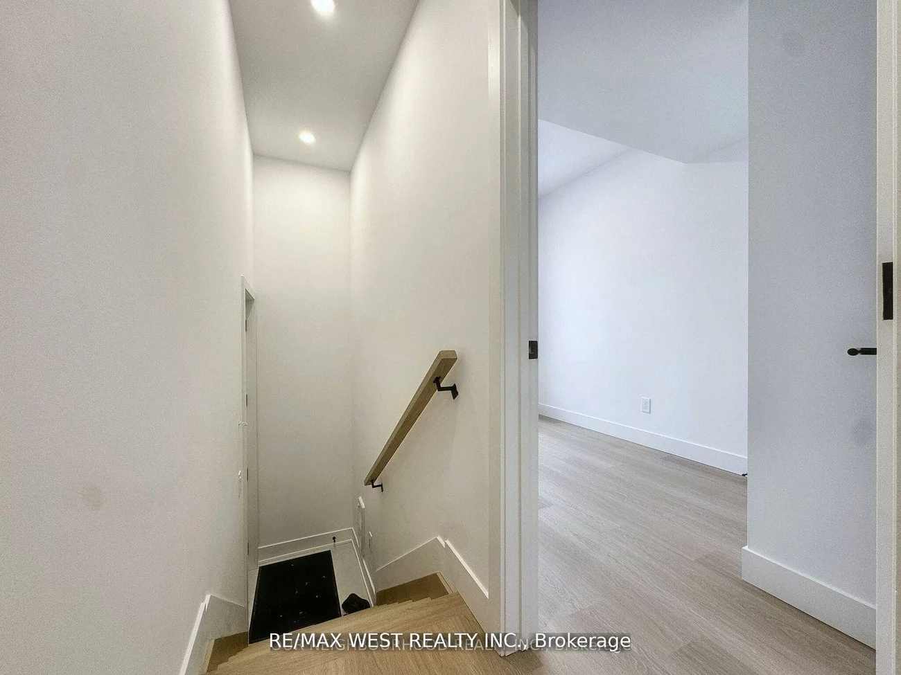 49, Morningside, High Park-Swansea, Toronto