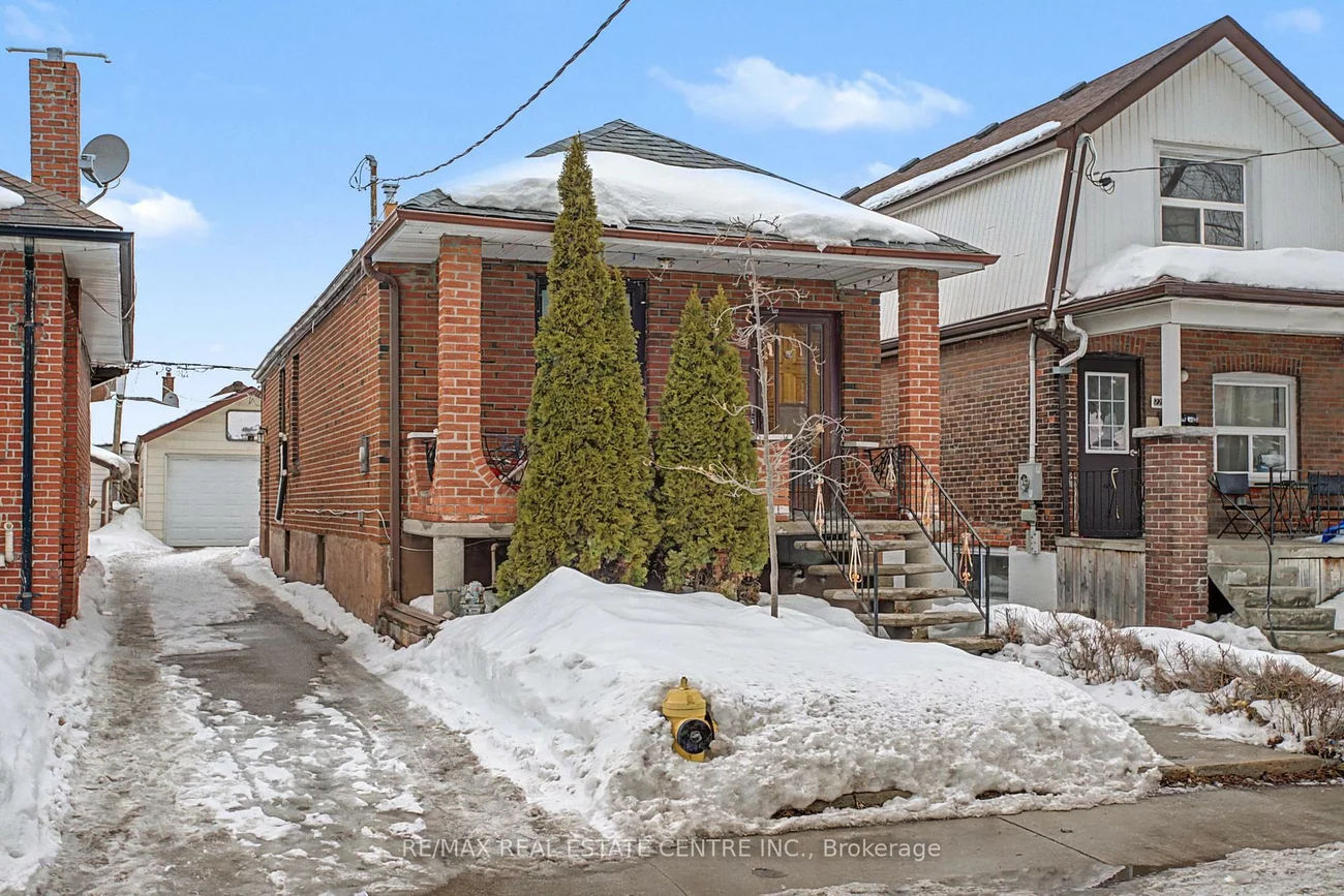 224, Livingstone, Briar Hill-Belgravia, Toronto