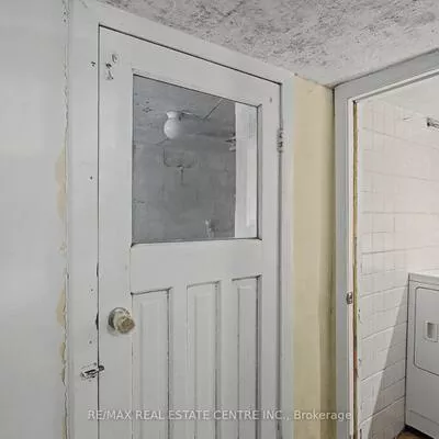 224, Livingstone, Briar Hill-Belgravia, Toronto