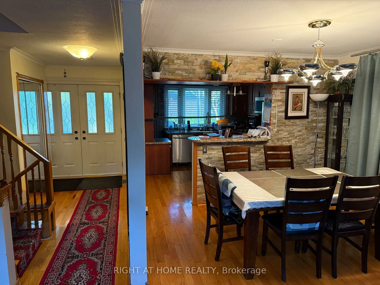 258, La Rose, Willowridge-Martingrove-Richview, Toronto