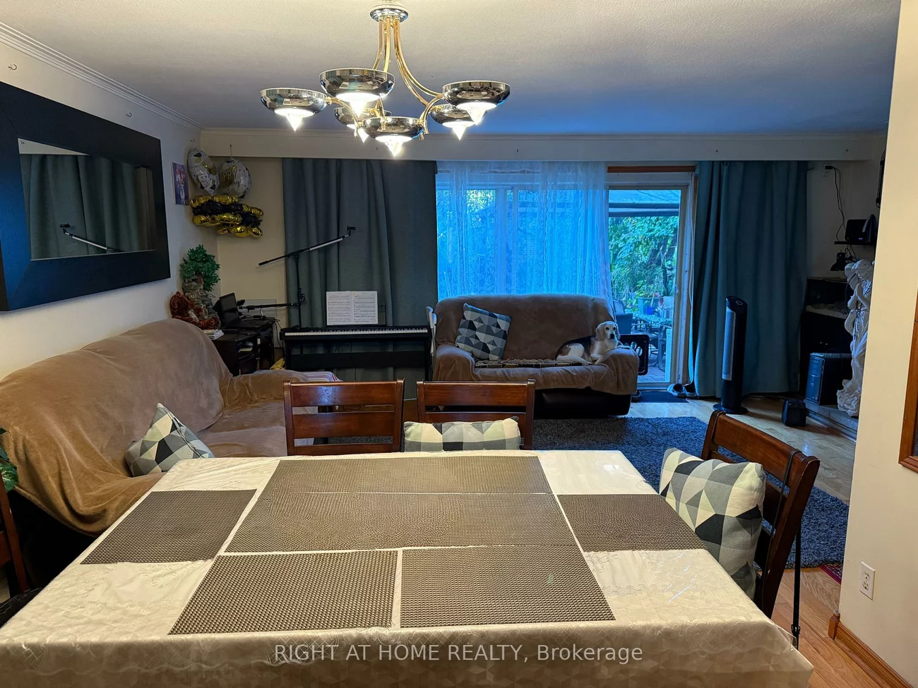 258, La Rose, Willowridge-Martingrove-Richview, Toronto