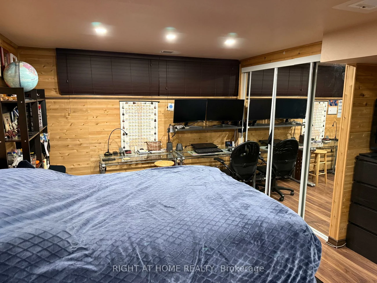 258, La Rose, Willowridge-Martingrove-Richview, Toronto