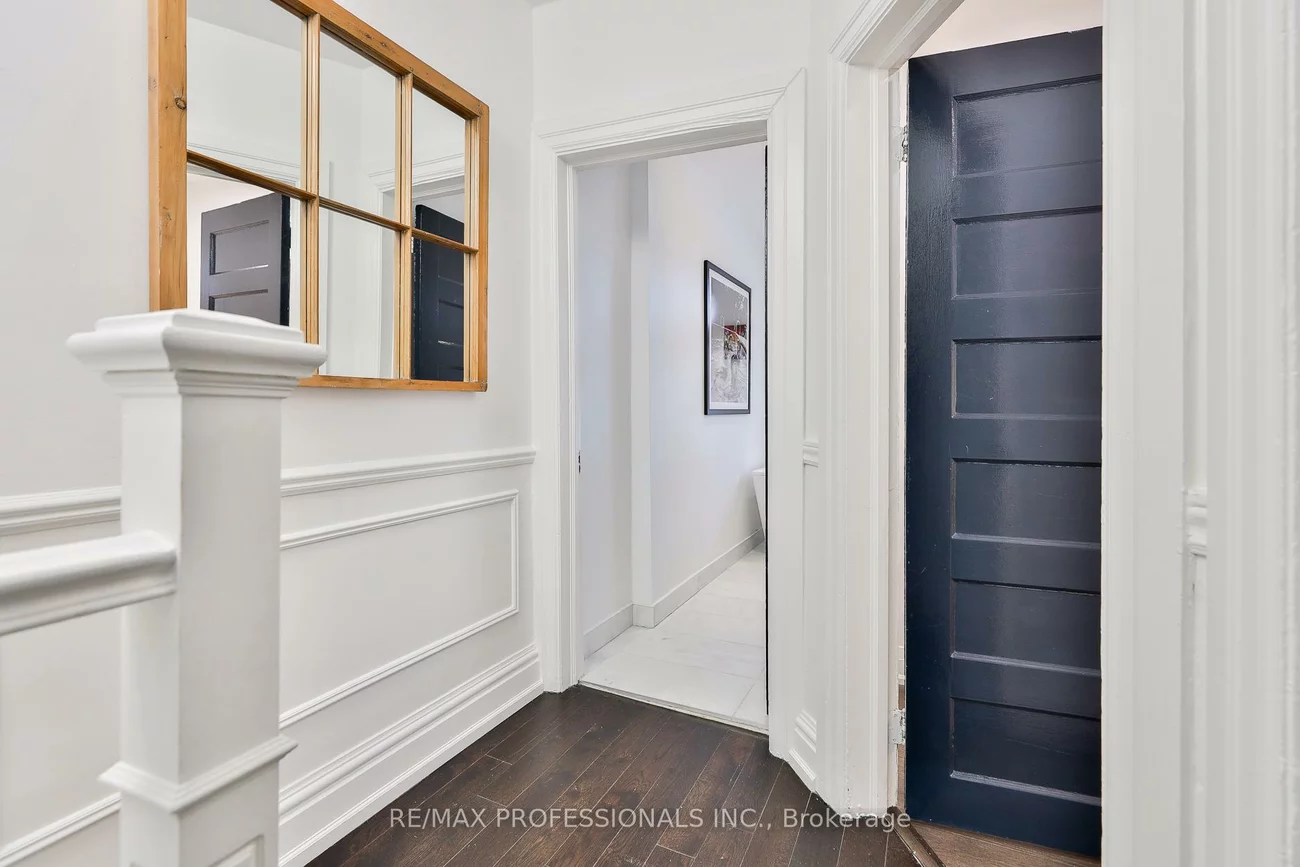 18, Constance, High Park-Swansea, Toronto