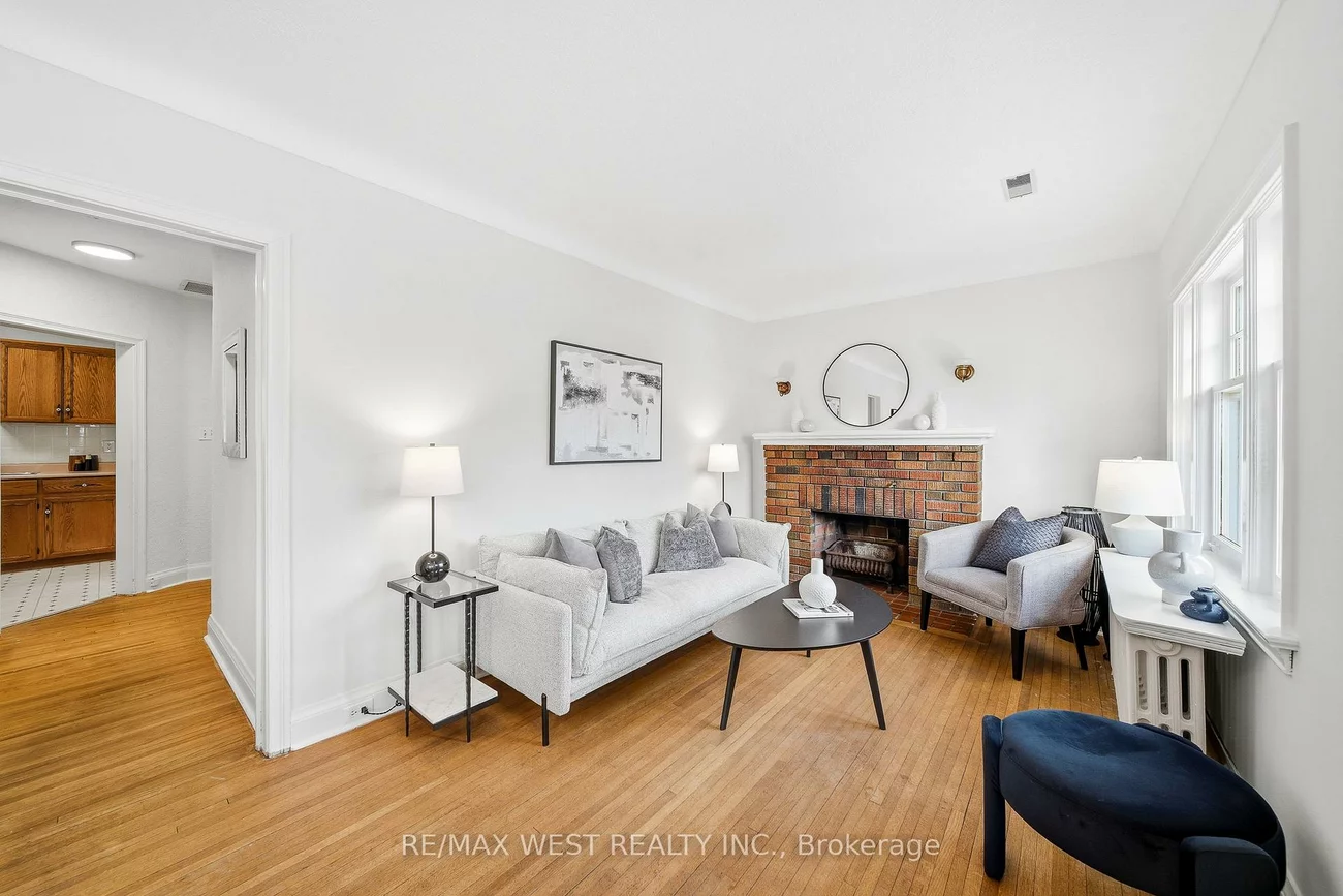 66, South Kingsway, High Park-Swansea, Toronto