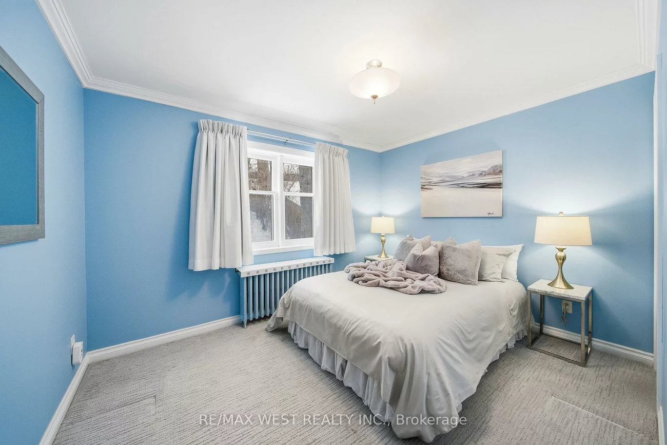 66, South Kingsway, High Park-Swansea, Toronto