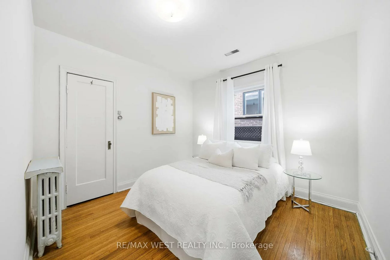 66, South Kingsway, High Park-Swansea, Toronto