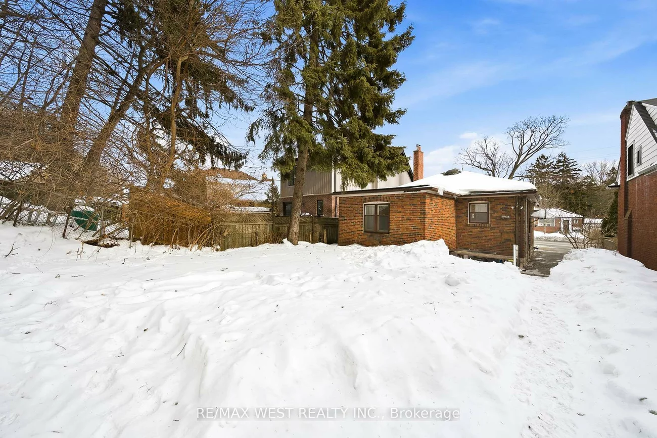 66, South Kingsway, High Park-Swansea, Toronto