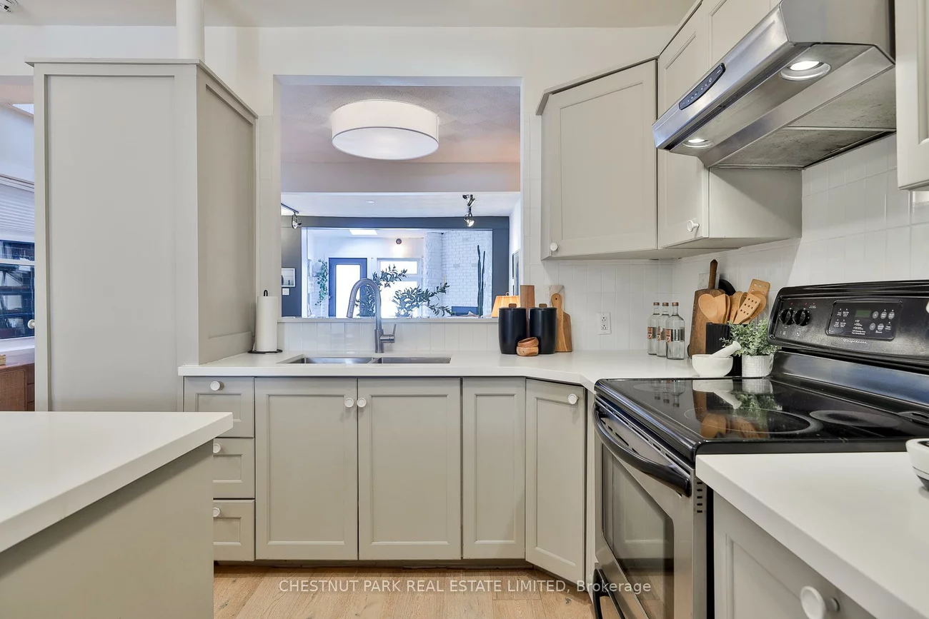 72, Watson, Runnymede-Bloor West Village, Toronto