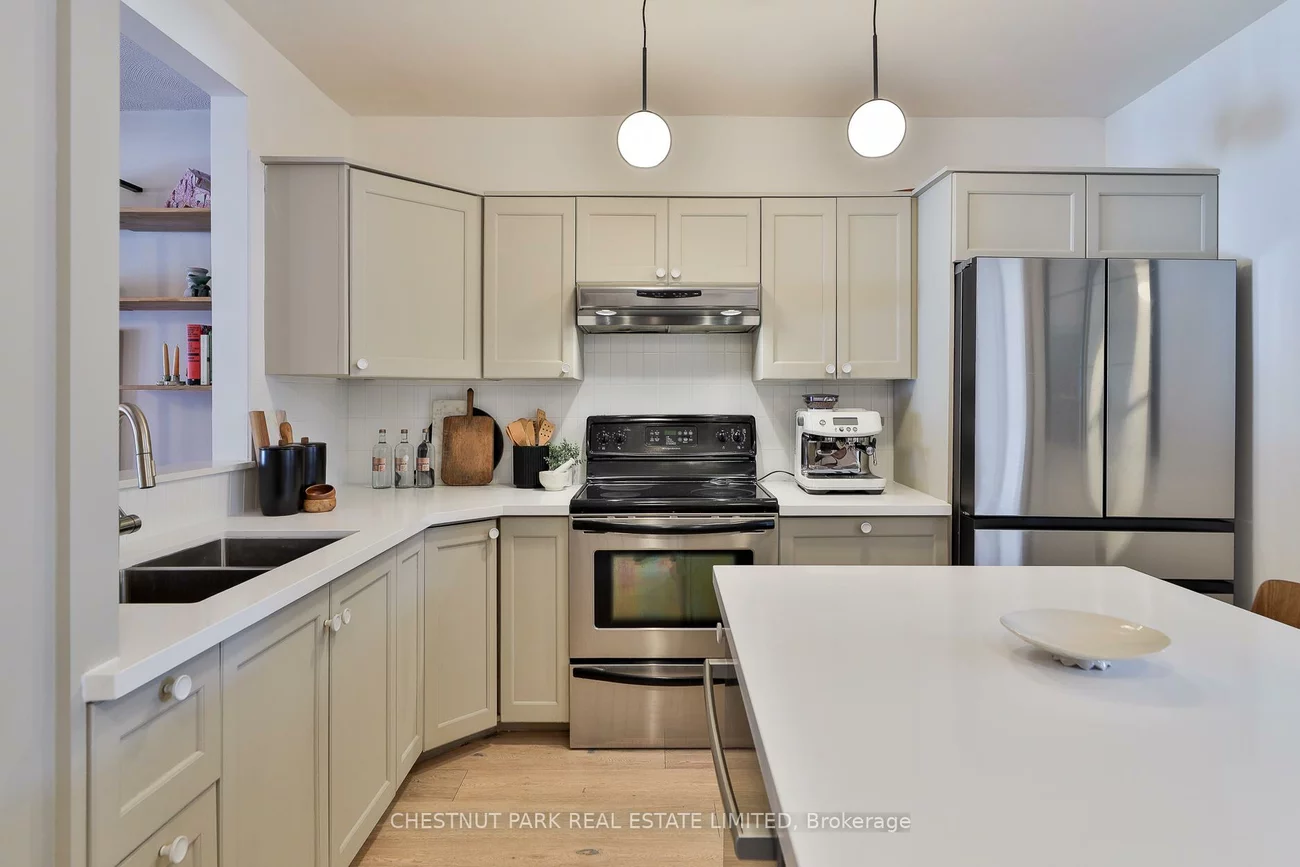 72, Watson, Runnymede-Bloor West Village, Toronto