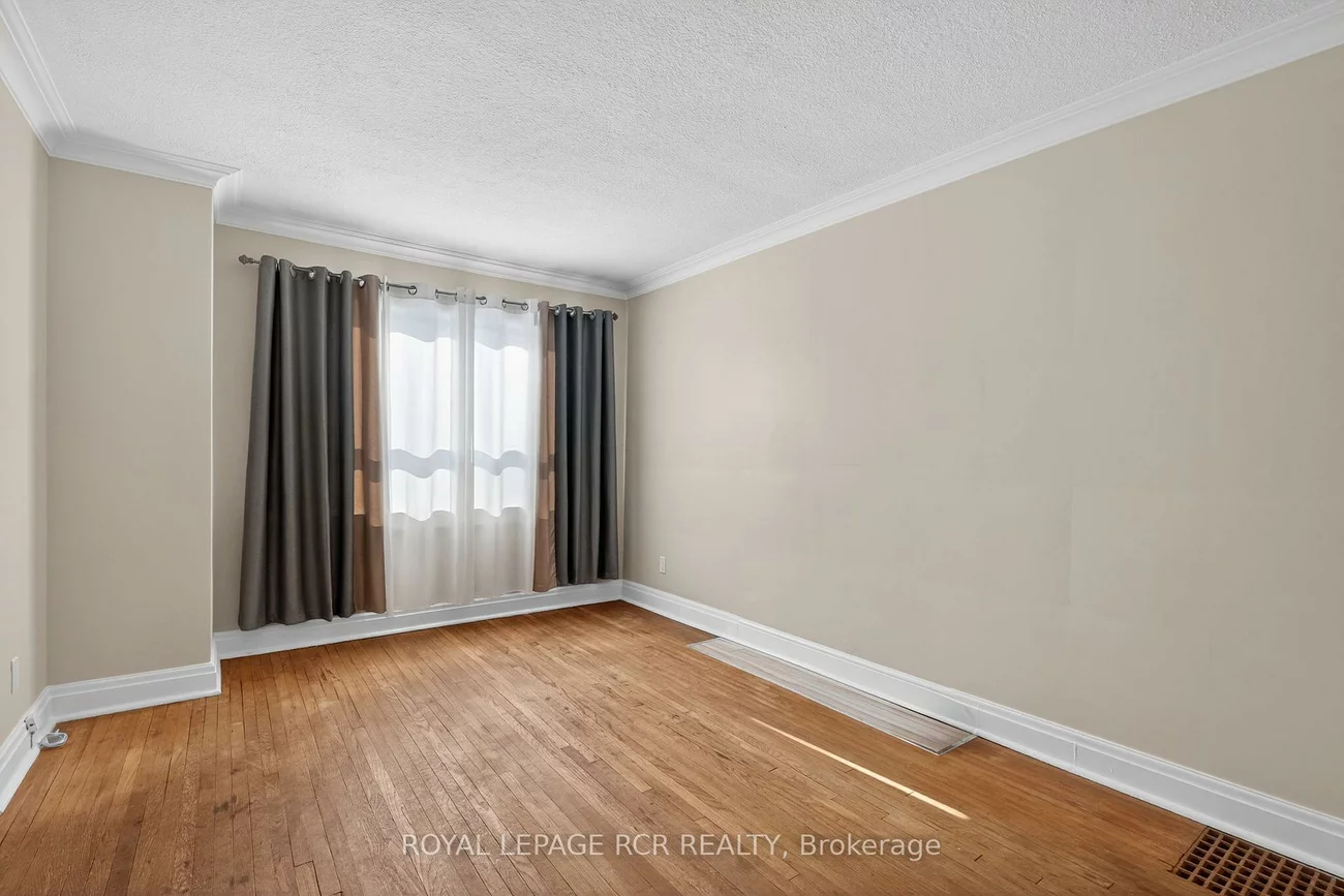 64, Schell, Briar Hill-Belgravia, Toronto