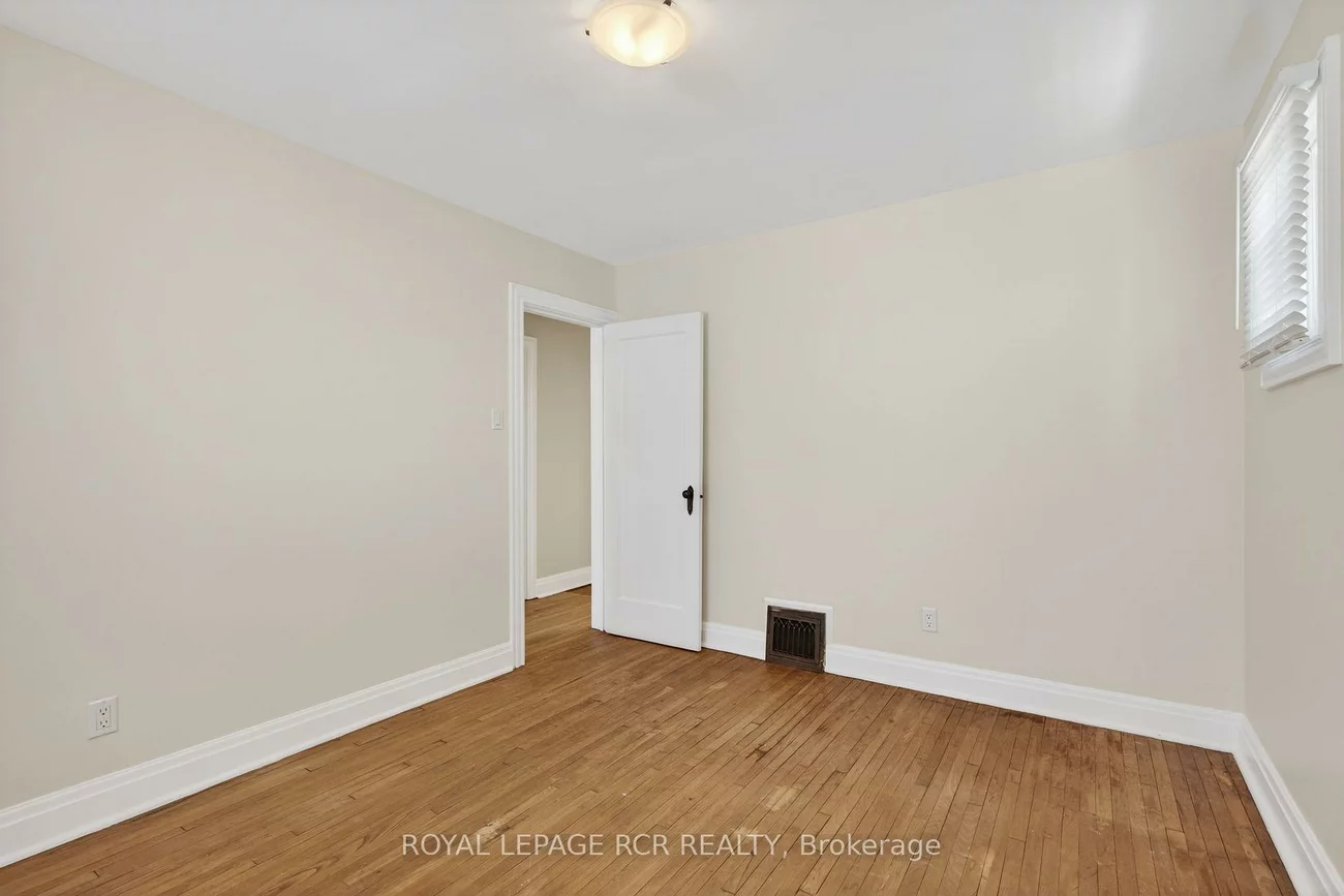 64, Schell, Briar Hill-Belgravia, Toronto