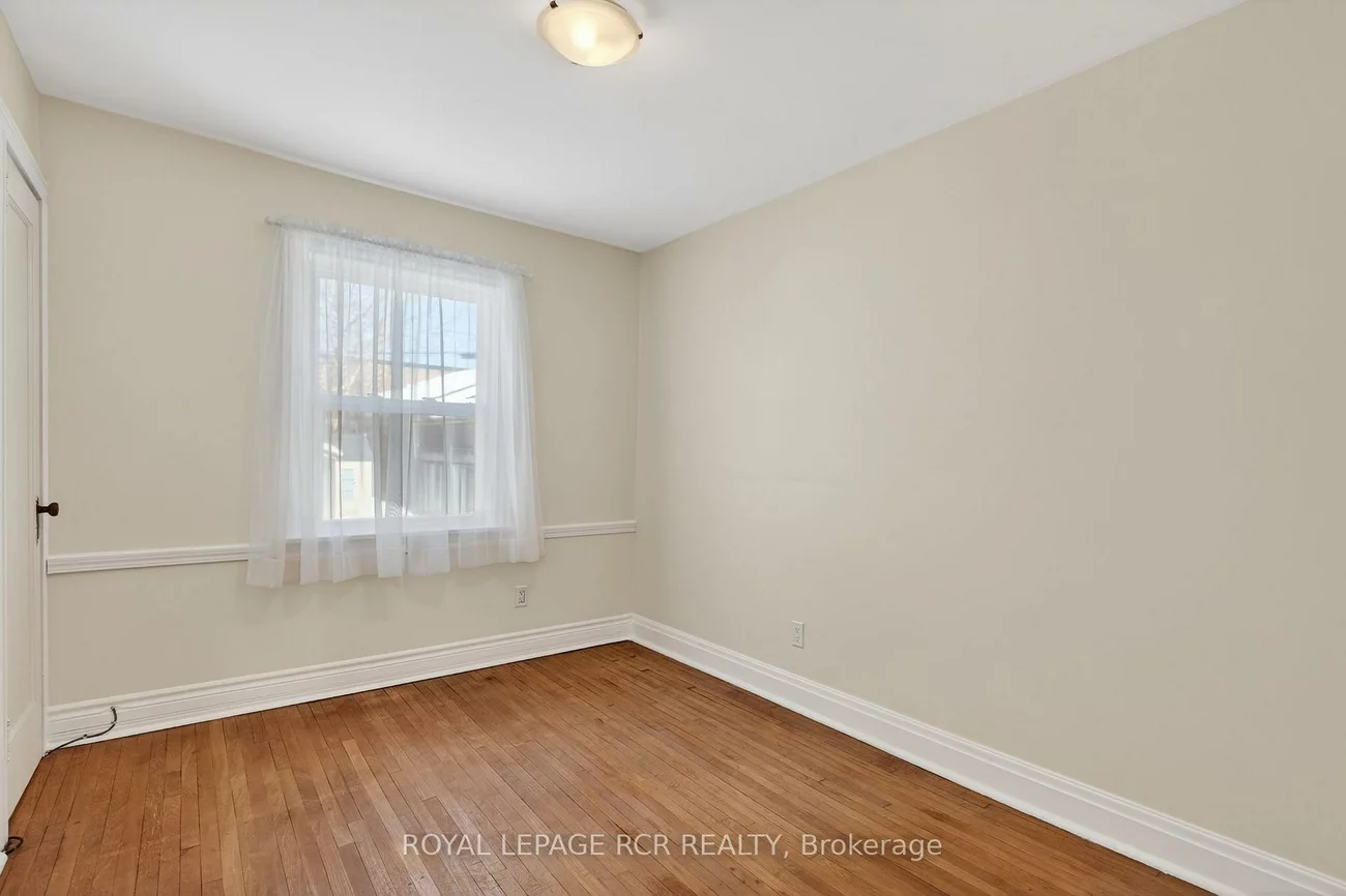 64, Schell, Briar Hill-Belgravia, Toronto