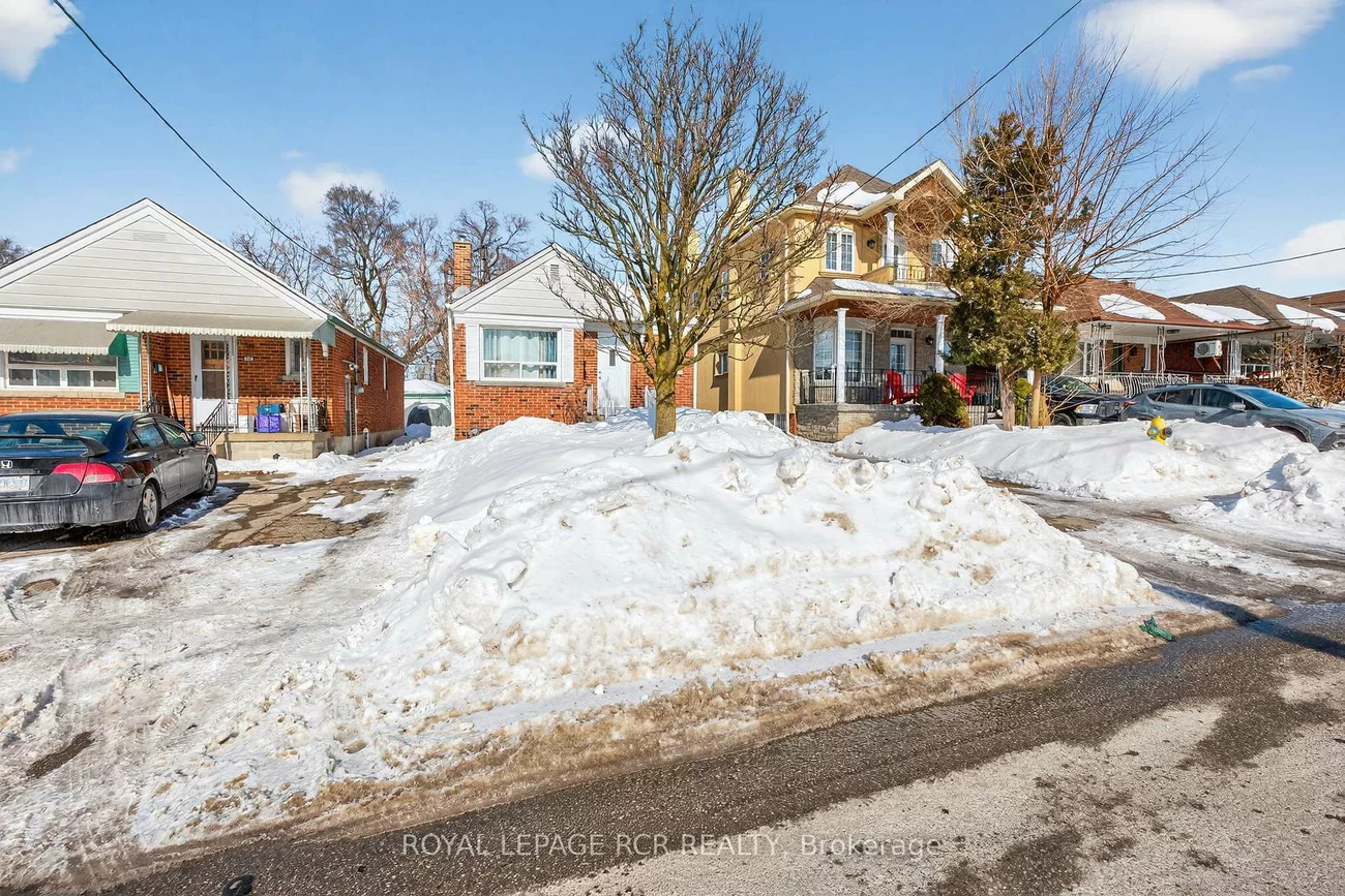 64, Schell, Briar Hill-Belgravia, Toronto