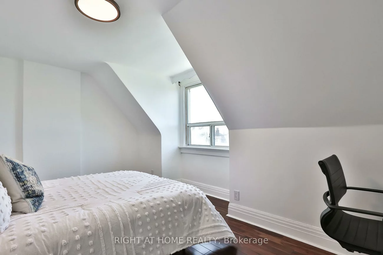 1365, Lansdowne, Corso Italia-Davenport, Toronto