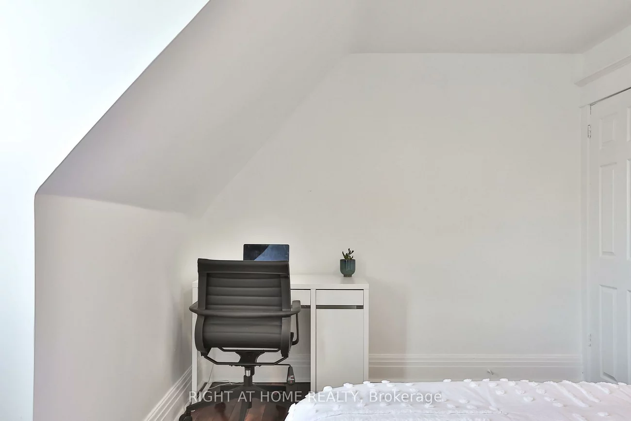 1365, Lansdowne, Corso Italia-Davenport, Toronto