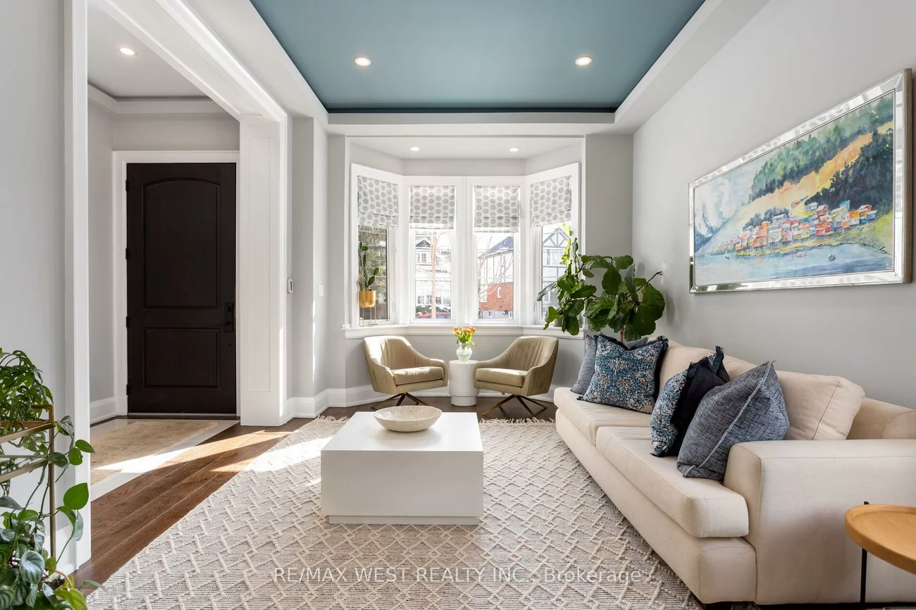 34, Government, Kingsway South, Toronto