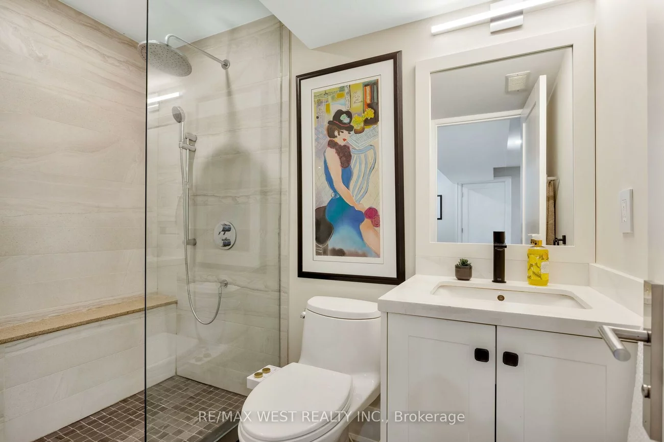 34, Government, Kingsway South, Toronto