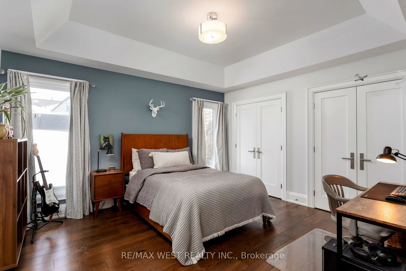 34, Government, Kingsway South, Toronto