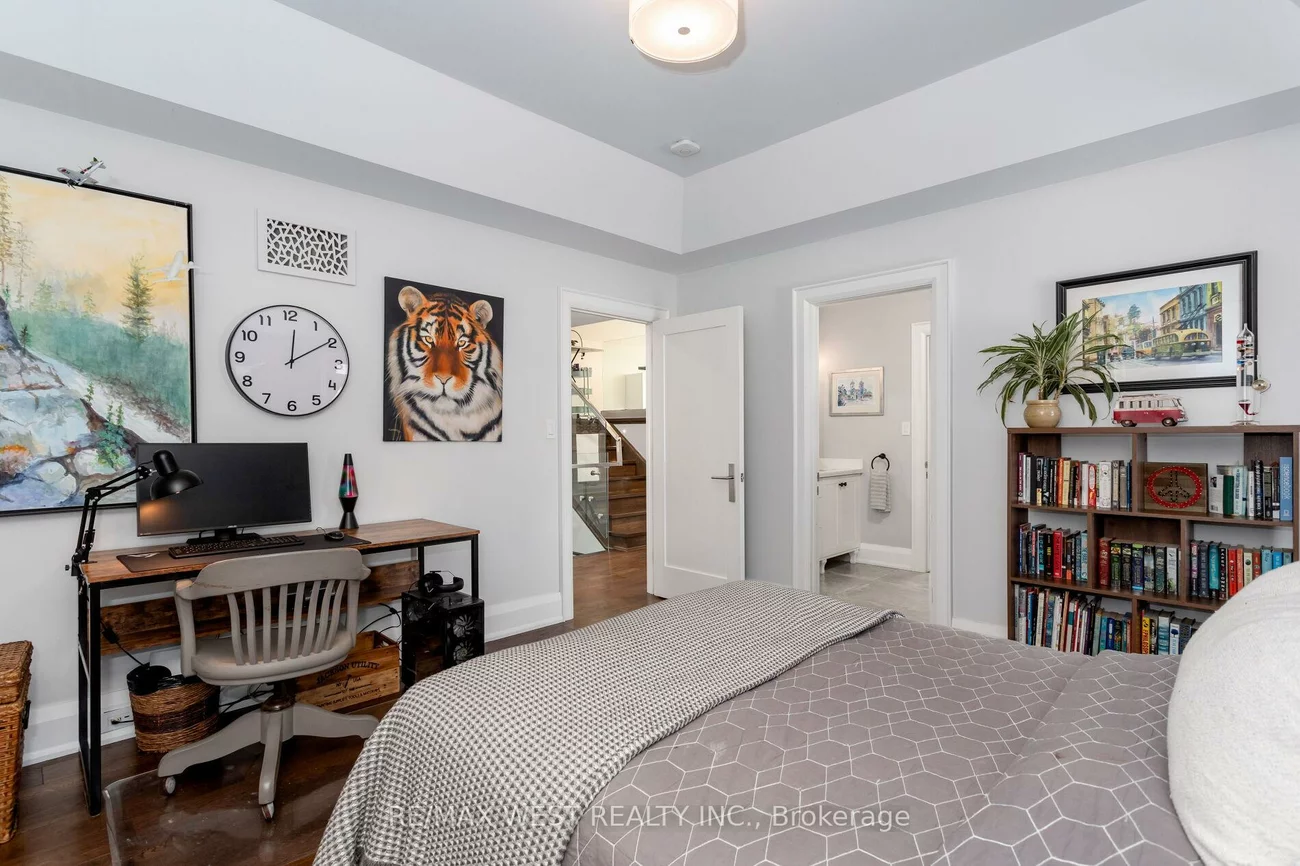 34, Government, Kingsway South, Toronto