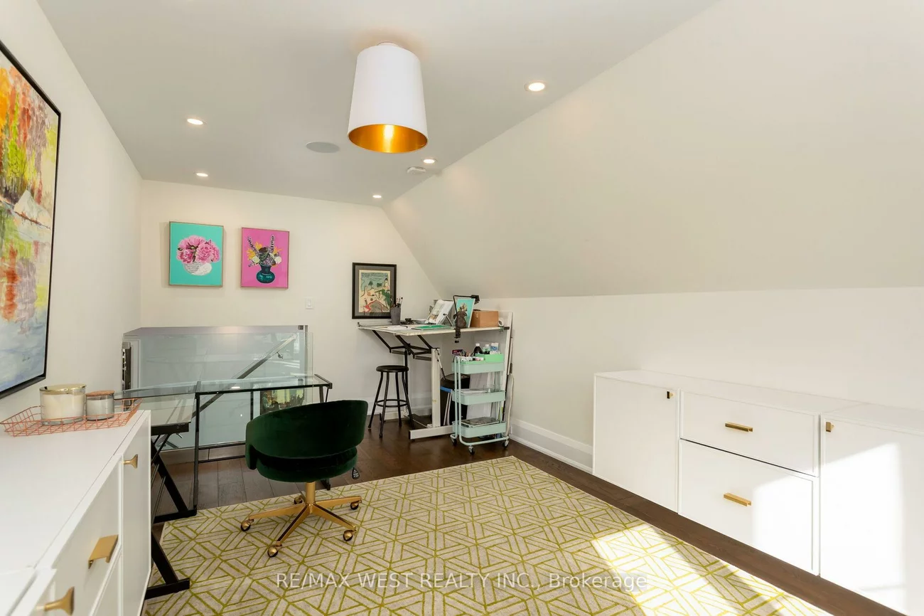 34, Government, Kingsway South, Toronto