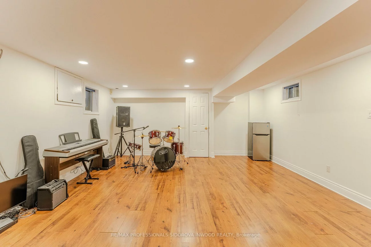 30, Boustead, High Park-Swansea, Toronto